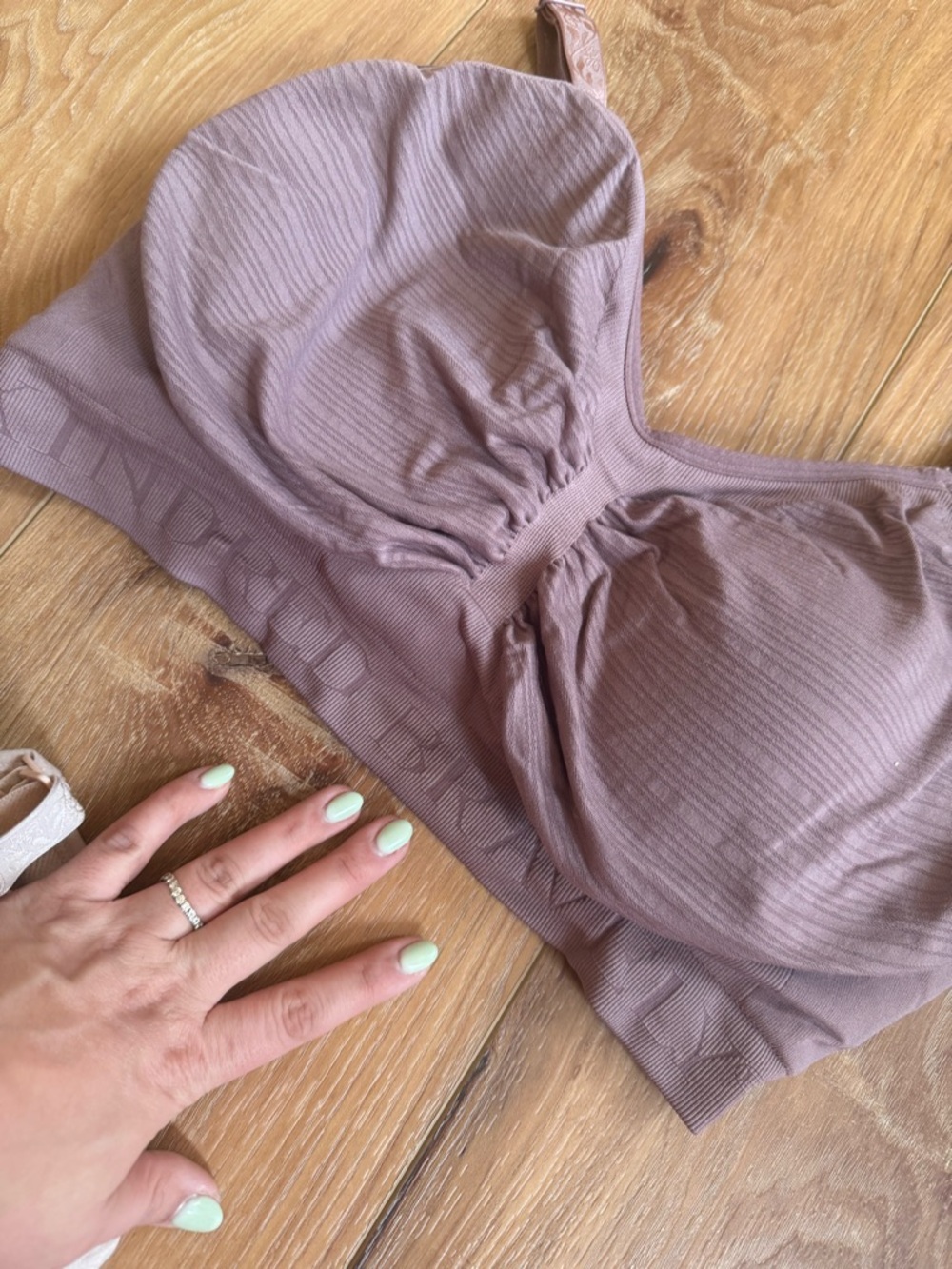 Kindred Bravely hands free pumping and nursing bra